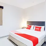 Collection O Manggis Inn
