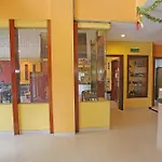 Townhouse Oak Hotel Fiducia Pasar Minggu