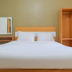 Oyo Life 2590 Kost Assirot