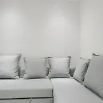 Comfortable And Simply 1Br At The Boulevard Apartment By Travelio