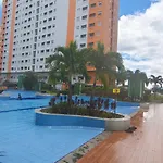 Studio Suite Green Pramuka