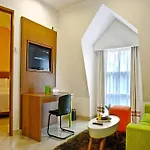 Pomelotel Patra Kuningan Jakarta