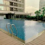 Minimalist And Homey 1Br At Ciputra World 2 Apartment By Travelio