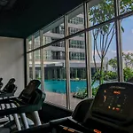 Minimalist And Homey 1Br At Ciputra World 2 Apartment By Travelio
