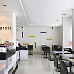 Amaris Hotel Panglima Polim 1