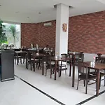 N2 Hotel
