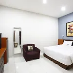 Reddoorz @ Menteng