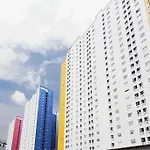 Reddoorz Apartment @ Green Pramuka