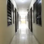 Reddoorz Near Ciputra World Kuningan 3