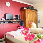 Lagura Residence Guest House