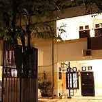Lagura Residence Guest House
