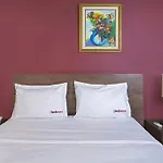 Reddoorz Premium @ Thamrin Kebon Sirih