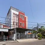 Reddoorz @ Kelapa Gading Permai