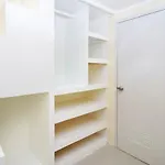 Kamar Keluarga Jelambar Barat Dua
