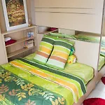 Green Bay Pluit Apartment - Indra