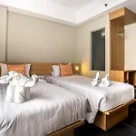 Maple Hotel Grogol