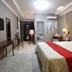 Reddoorz Plus @ Jalan Dharmawangsa
