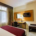 John\'S Pardede International Hotel