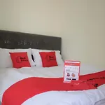 RedDoorz Plus near Mall Ciputra Jakarta