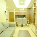 Spacious And Modern 2Br L\'Avenue Apartment By Travelio