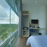 Ozone Hotel Pantai Indah Kapuk