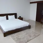 Comfy 1Br L\'Avenue Apartment By Travelio