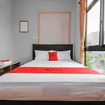 Reddoorz Near Manggarai Station 2