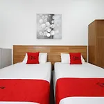 Reddoorz Plus Near Plaza Indonesia