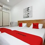 Reddoorz Plus Near Plaza Indonesia