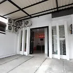 Oyo 345 Wynne Residence