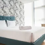 South Tower 2Br At L\'Avenue Apartment By Travelio