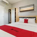 Reddoorz Near Plaza Atrium Senen