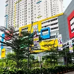 Pool View 2Br With Sofa Bed Bassura City Apartment By Travelio