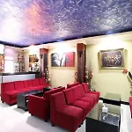 Zuzu Hollywood Hotel