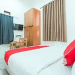 Oyo 150 Harmoni Residence