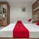 Reddoorz Plus @ Karet Setiabudi