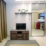 Elegant And Modern 2Br Apartment At Signature Park Grande By Travelio