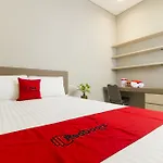 Reddoorz Plus @ Patal Senayan