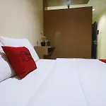Reddoorz Near Itc Cempaka Mas