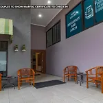 Zen Rooms Uptown Residence Syariah