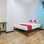 Oyo 127 W Residence