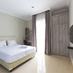 Reddoorz At Pejompongan Baru