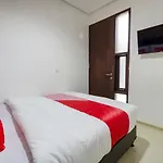 Oyo 1953 Residence Stasiun Tebet Syariah