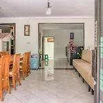 Reddoorz Near Taman Mini Jakarta