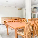 Reddoorz Near Taman Mini Jakarta