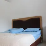 Oyo 2752 Kost Anyelir 15