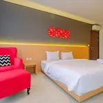 Modern And Spacious 2Br L\'Avenue Apartment By Travelio