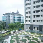 Elegant Studio Apartment At Nifarro Park By Travelio