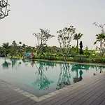1Br Comfy Apartment At Citralake Suites By Travelio