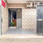 Reddoorz Near Graha Cijantung Mall